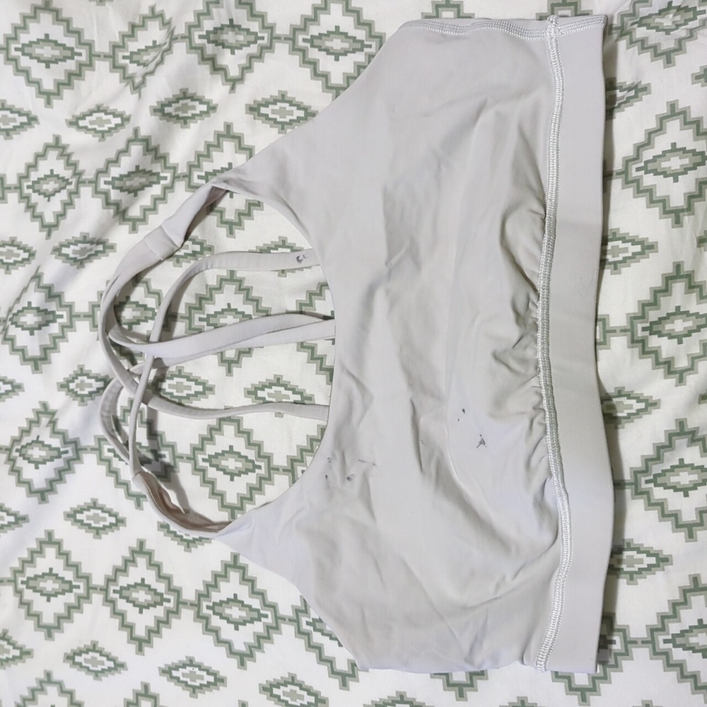 Sz 10 white lulu energy bra